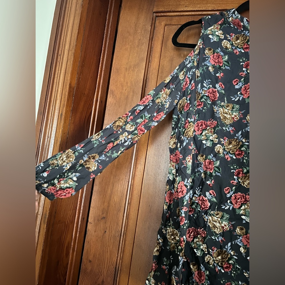 Small Boutique Floral Cold Shoulder Dress